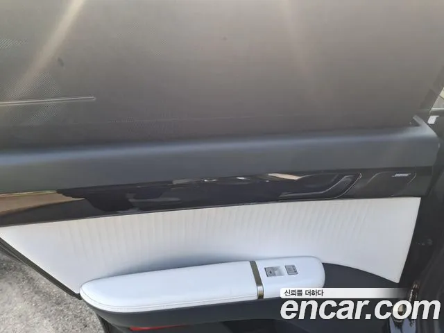 Hyundai Grandeur Hybrid 2023 — 7