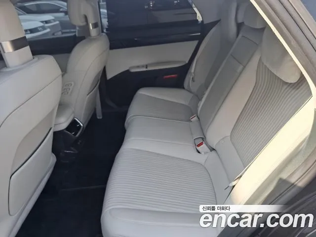 Hyundai Grandeur Hybrid 2023 — 3