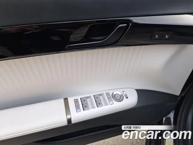 Hyundai Grandeur Hybrid 2023 — 11