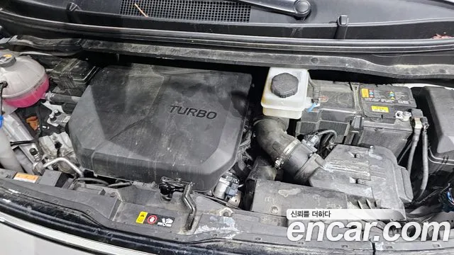 Hyundai Staria 2024 — 18