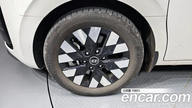 Hyundai Staria 2024 — 5