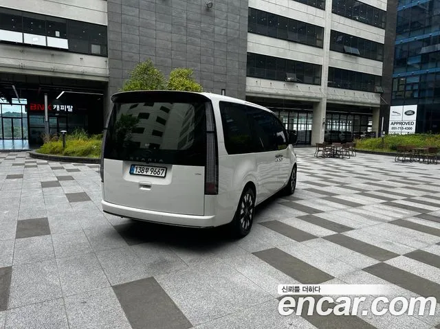 Hyundai Staria 2024 — 16