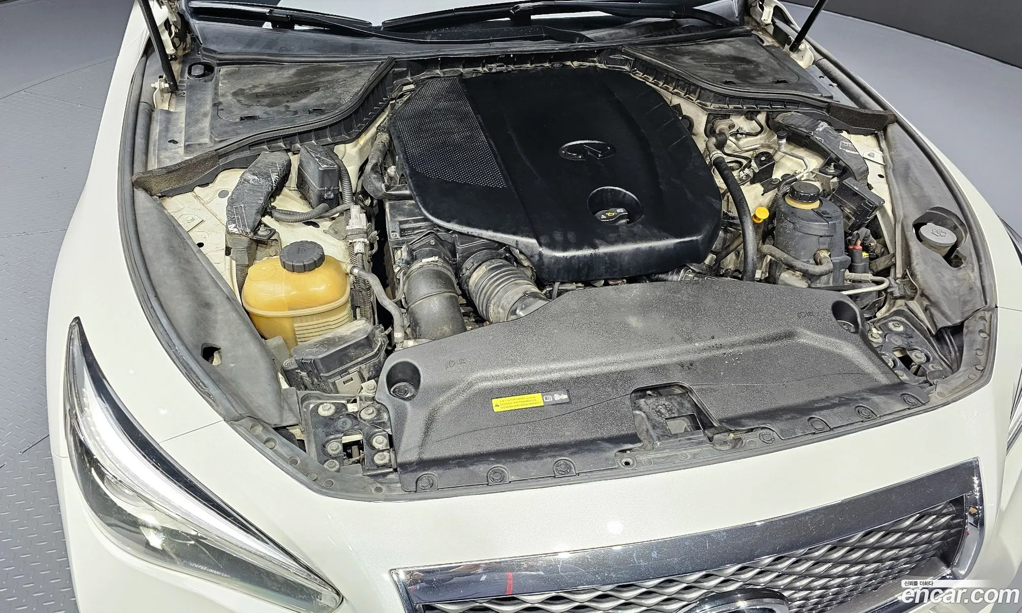 Infiniti Q50 2016 JNKDV71E5GM551337 — 10