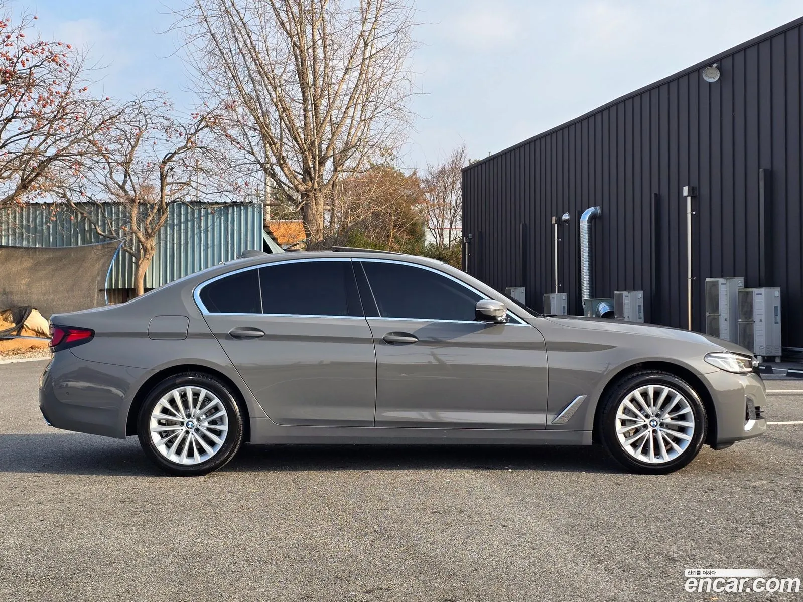 BMW 5 Series 2022 — 14
