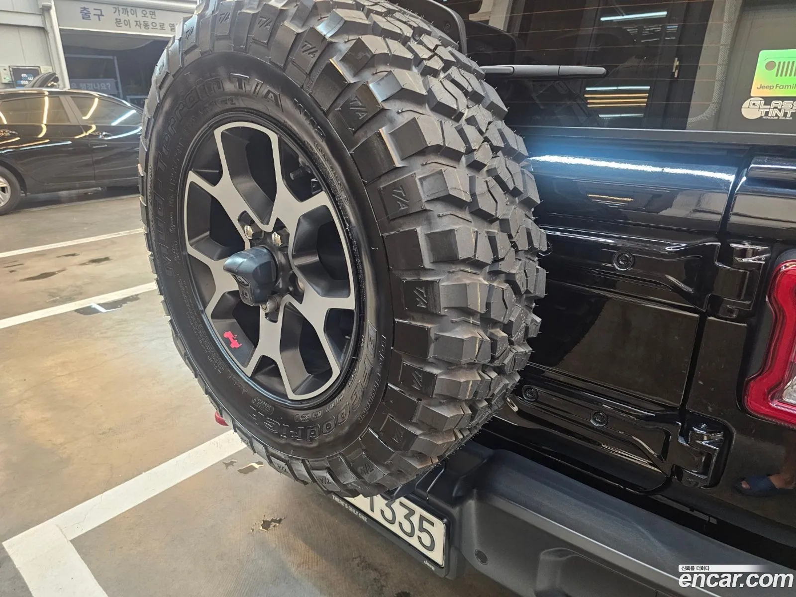 Jeep Wrangler 2023 — 4