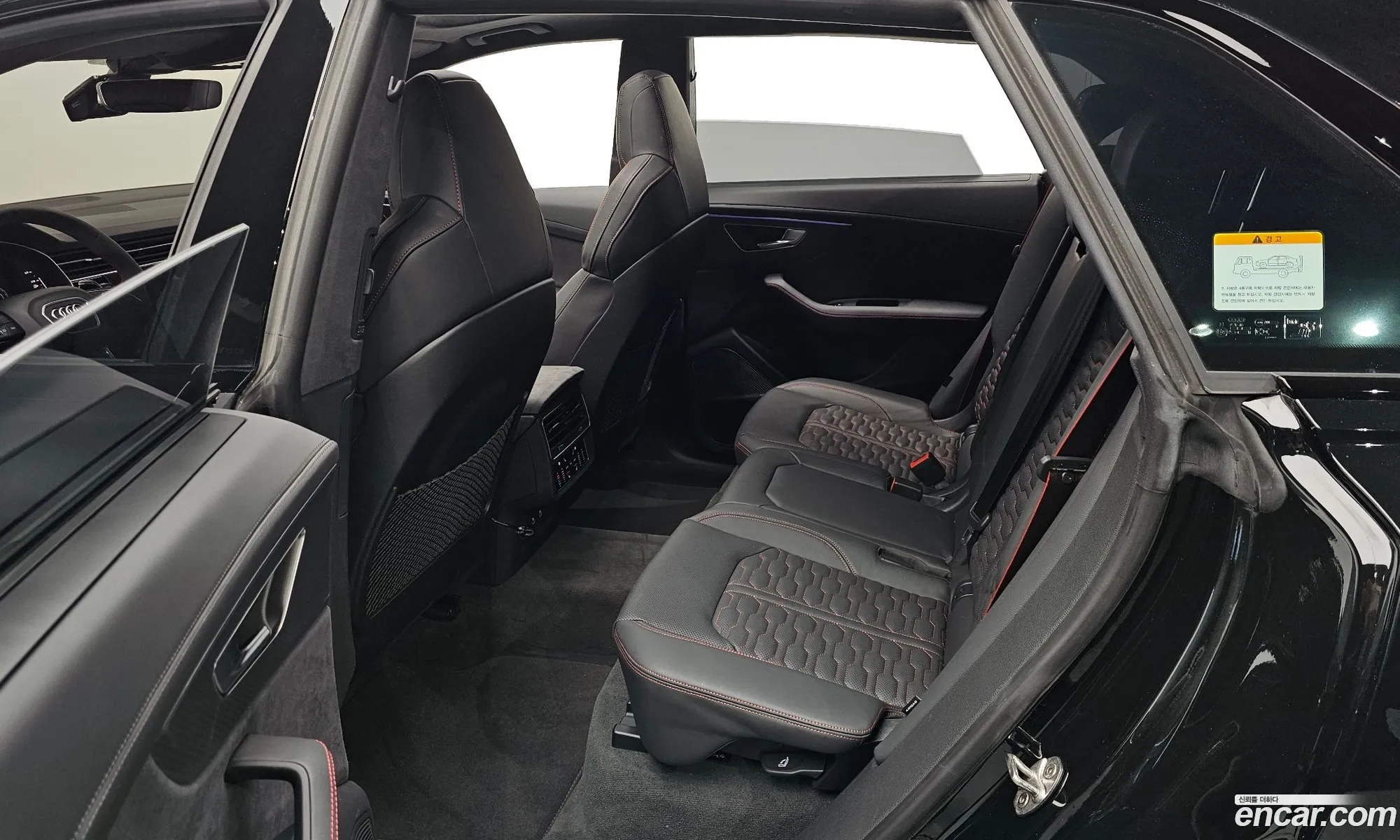 Audi RSQ8 2025 WUAZZZF13SD018380 — 11