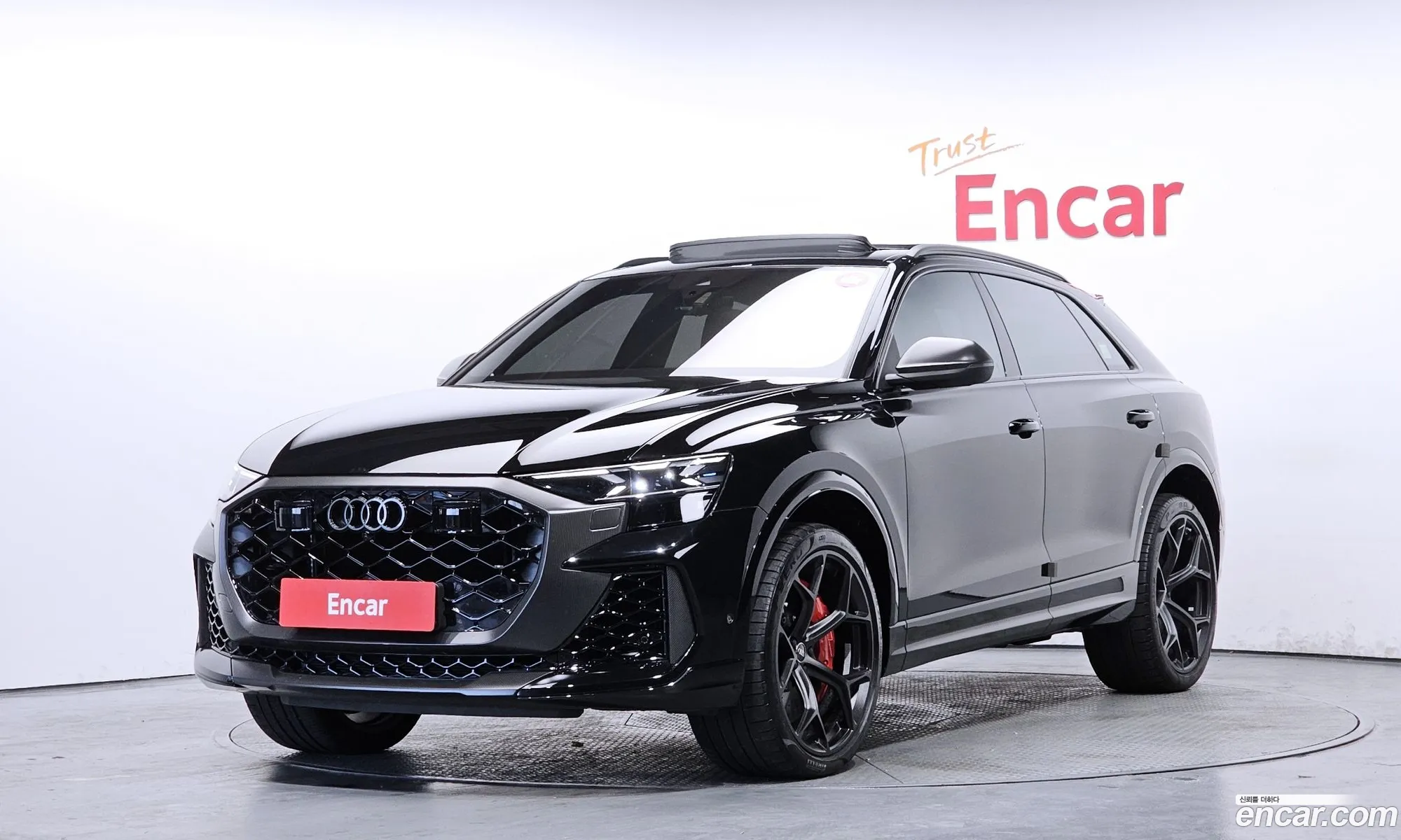 Audi RSQ8 2025 WUAZZZF13SD018380 — 18