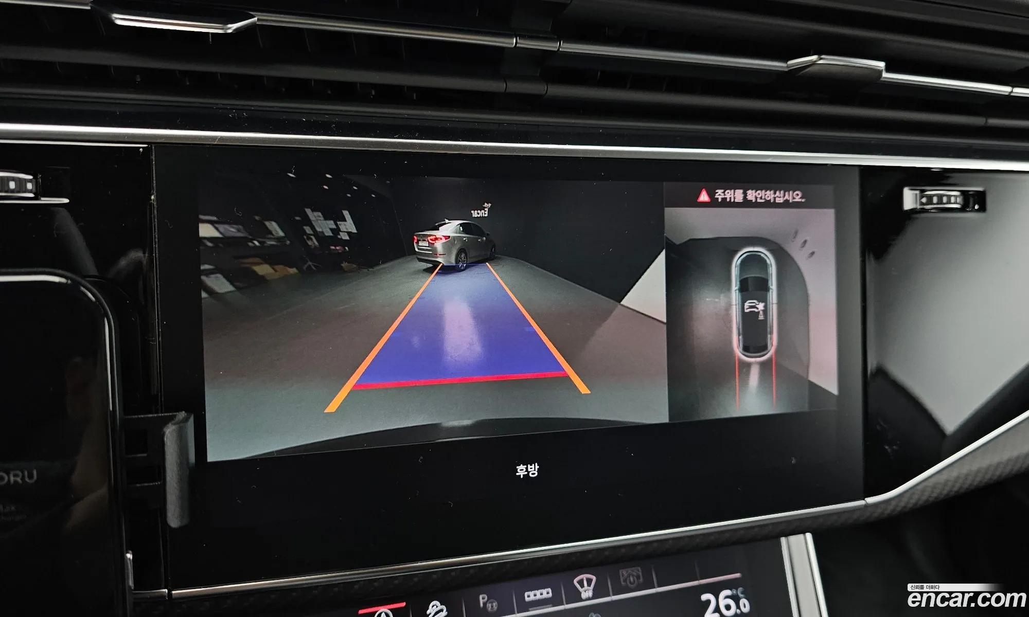 Audi RSQ8 2025 WUAZZZF13SD018380 — 15