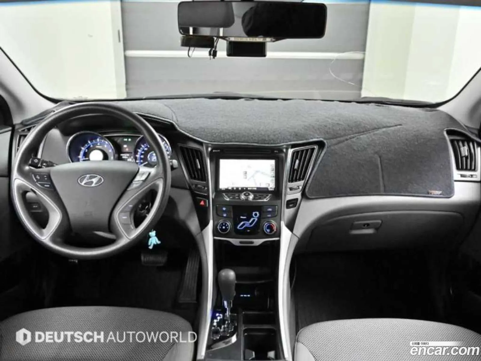 Hyundai YF Sonata 2009 — 3