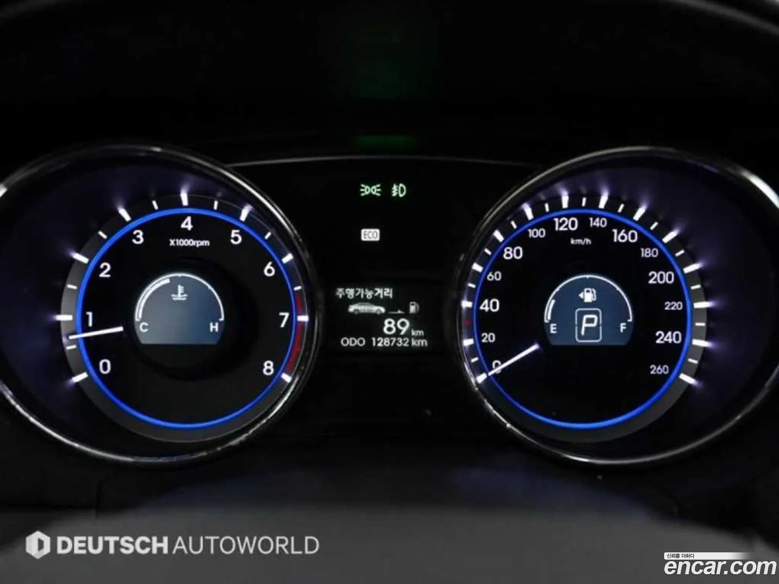 Hyundai YF Sonata 2009 — 14