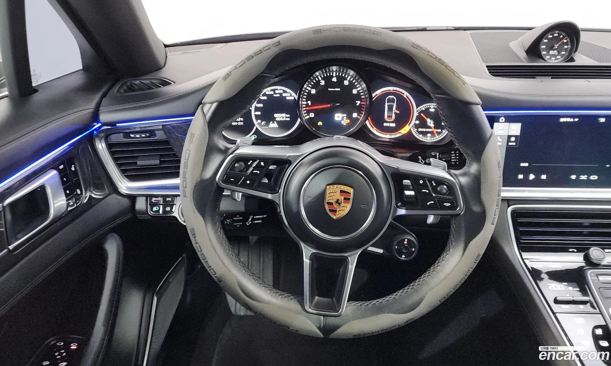 Porsche Panamera 2017 WP0AB297111111111 — 18