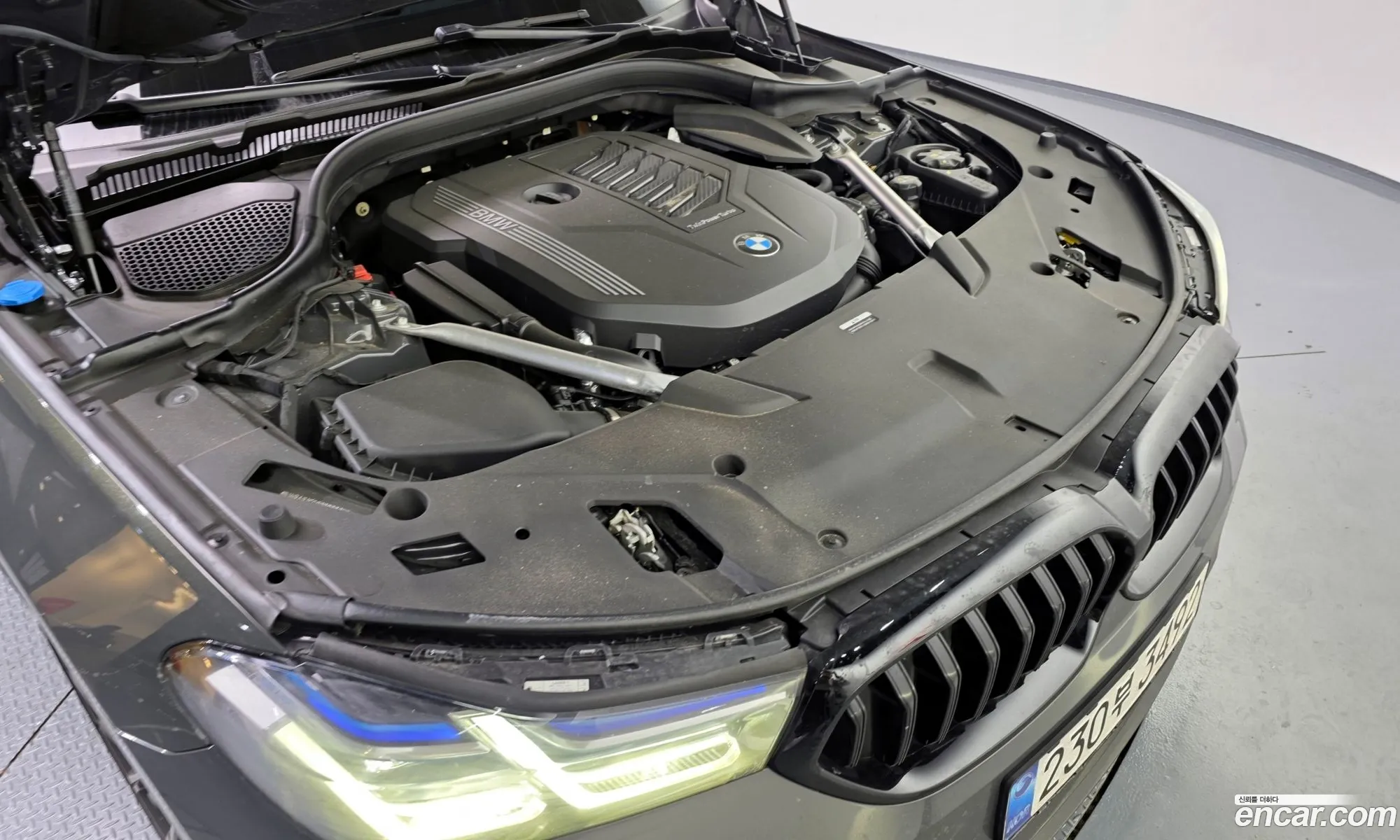 BMW 6 Series GT 2024 — 6