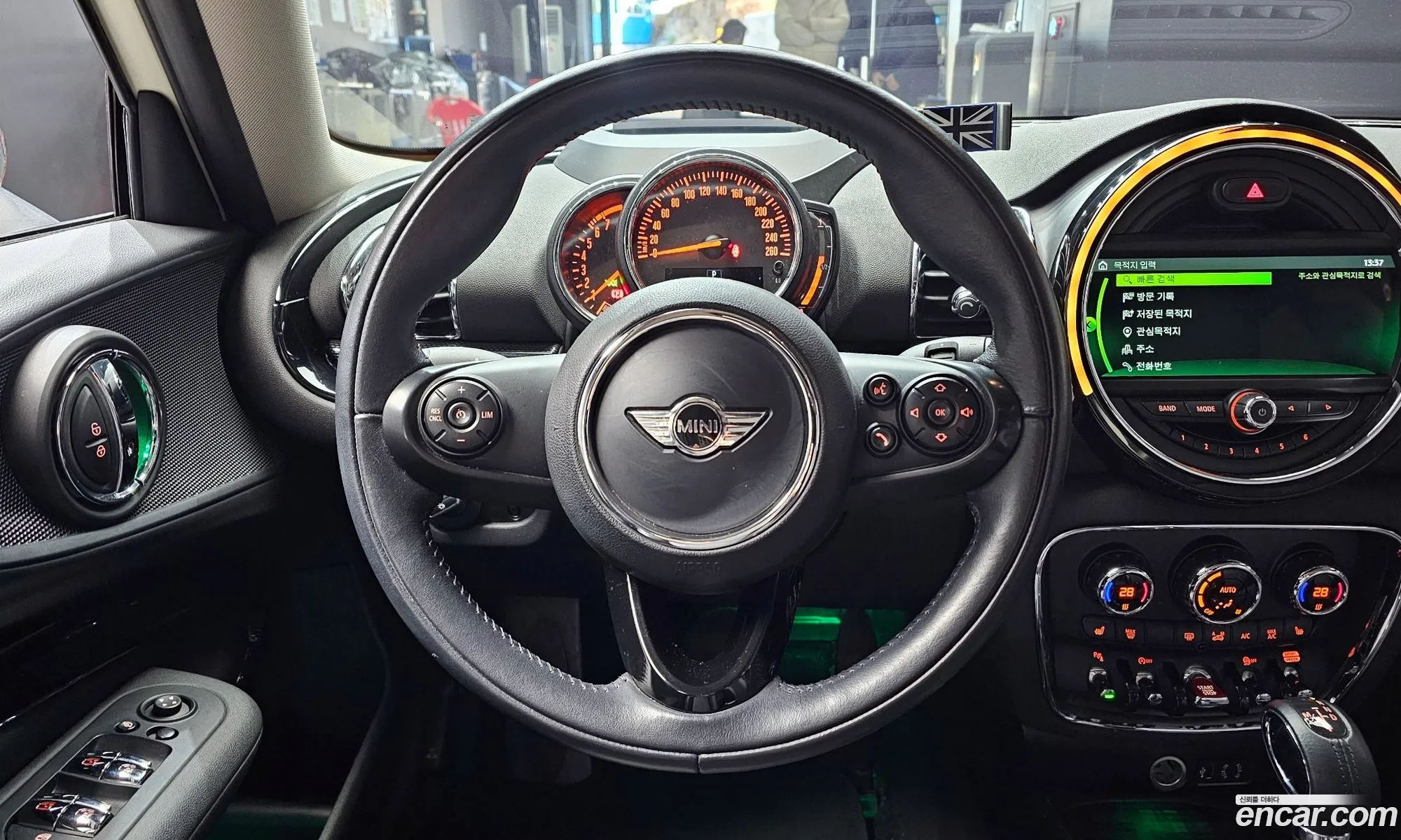 Mini Cooper Clubman 2018 WMWLN5105J2H03335 — 16