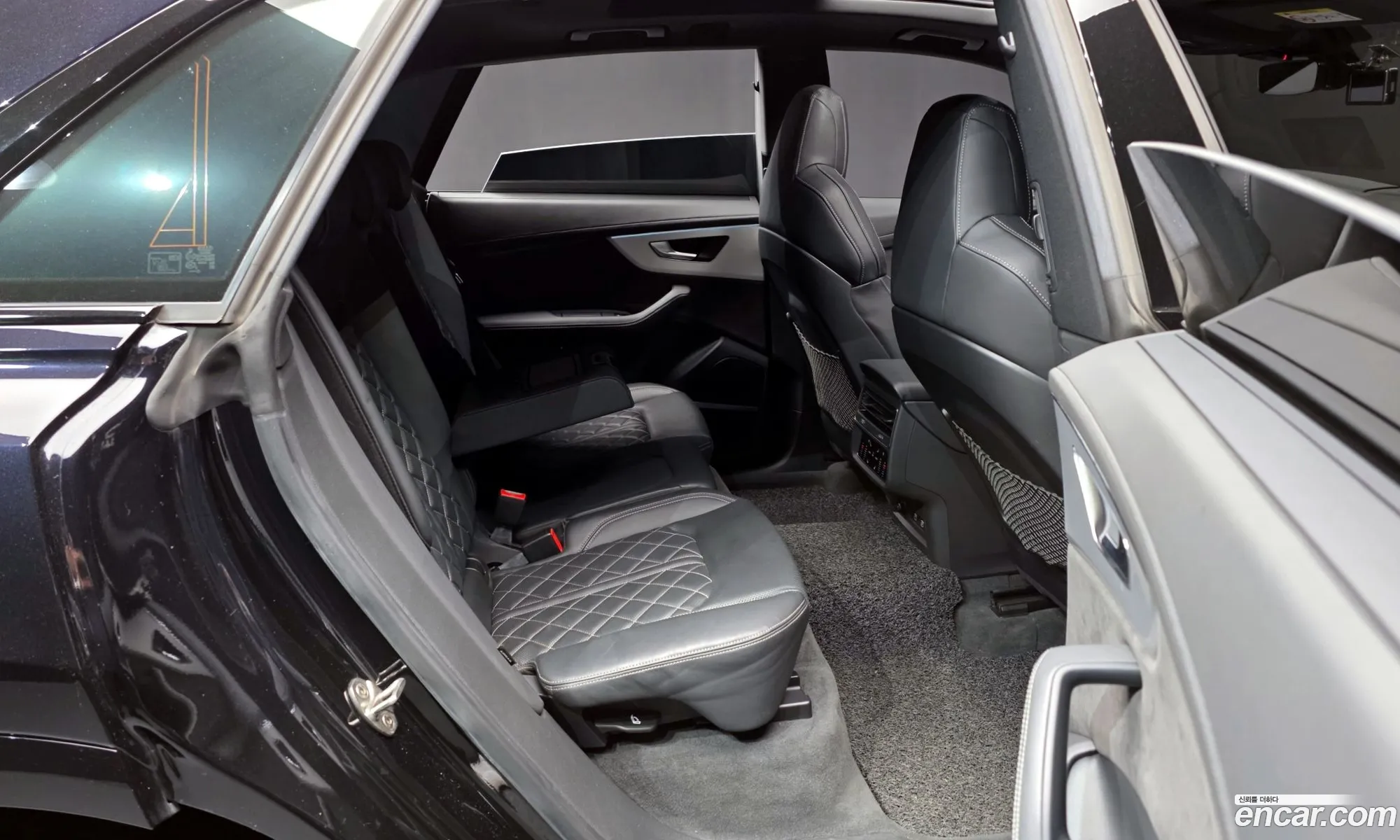 Audi Q8 2021 WAUZZZF11MD041279 — 5