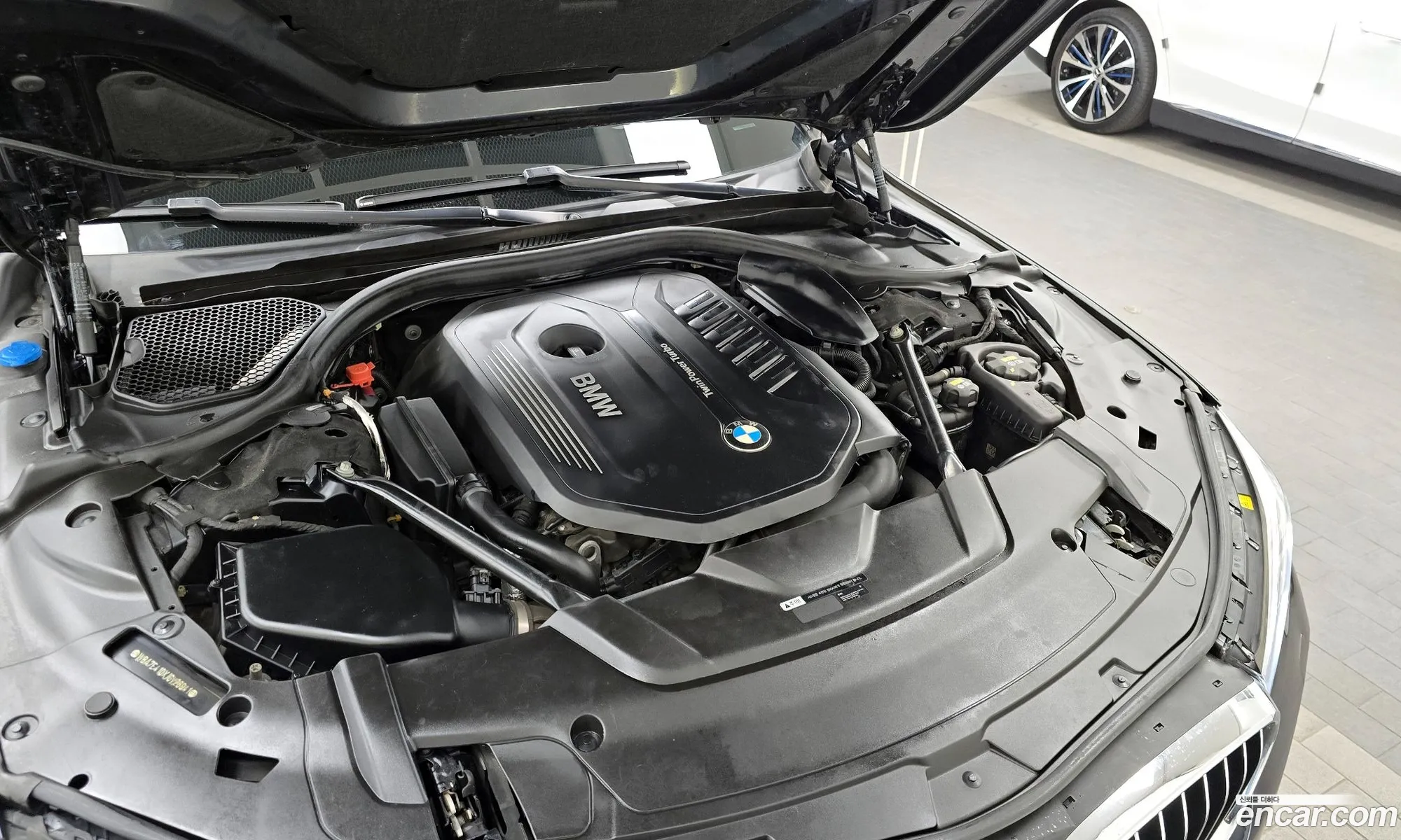 BMW 7 Series 2018 WBA7E410XJGV26941 — 3