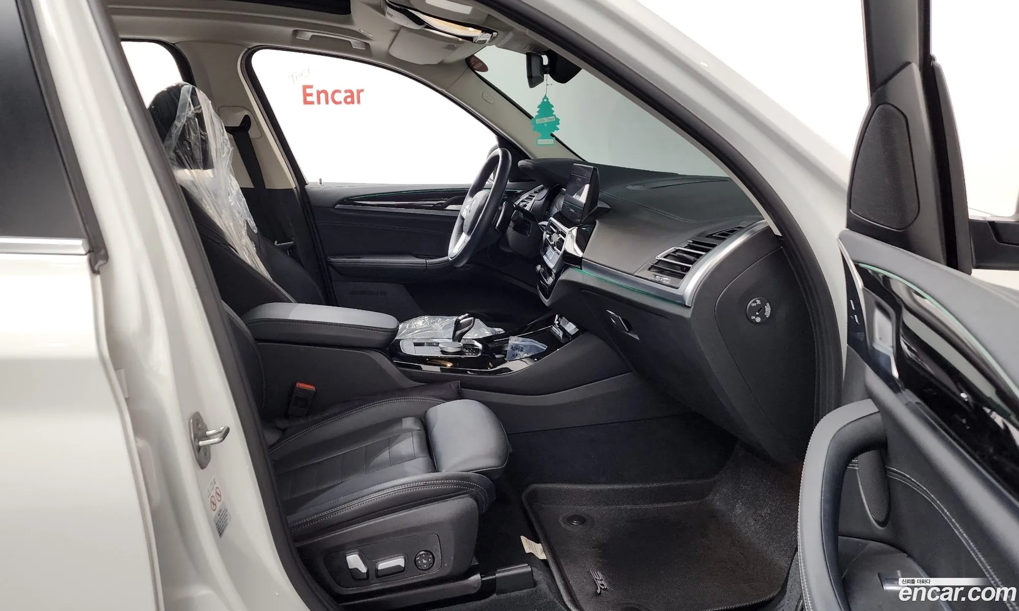 BMW X3 2021 WBA31DP05N9J40472 — 19