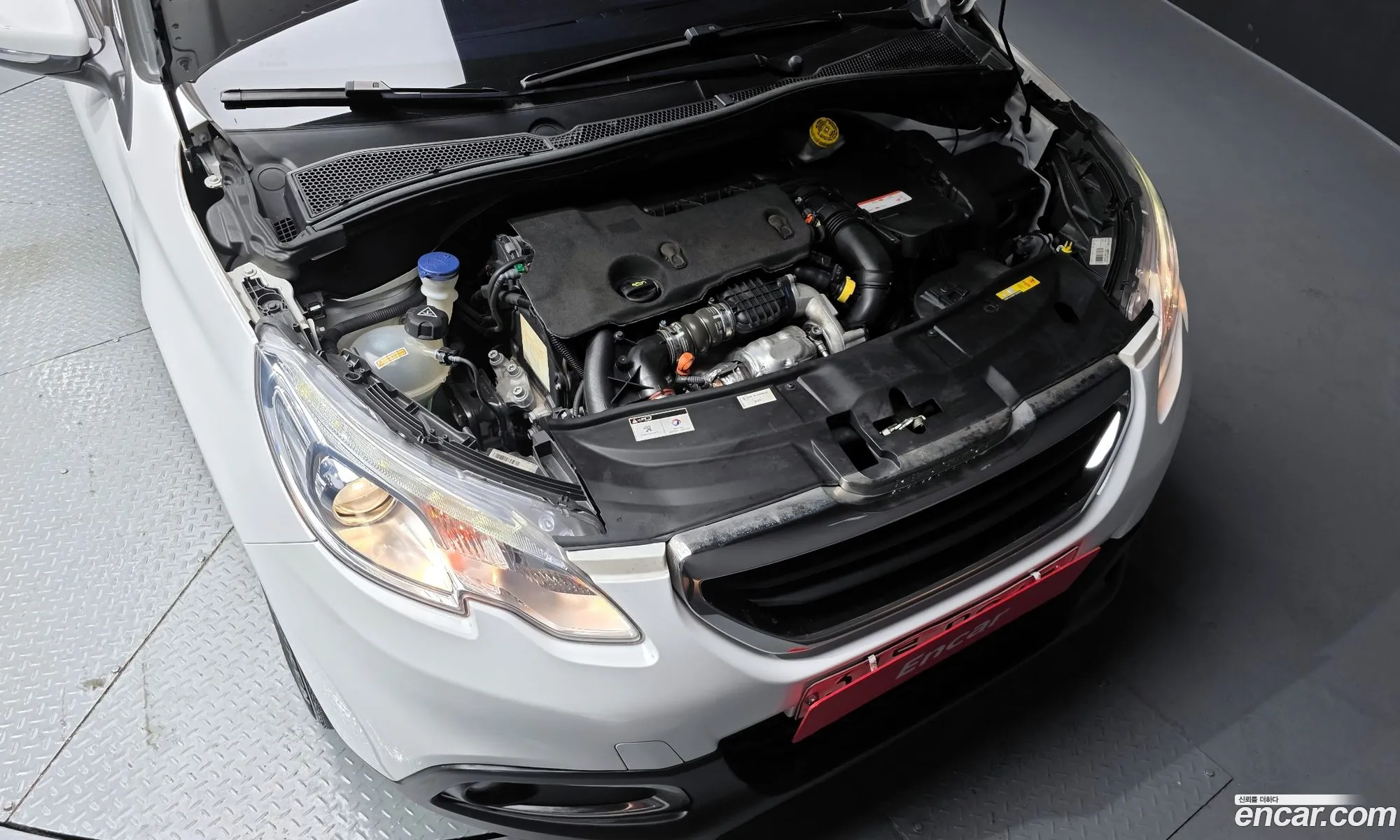 Peugeot 2008 2015 VF3CU9HP8GY001479 — 4