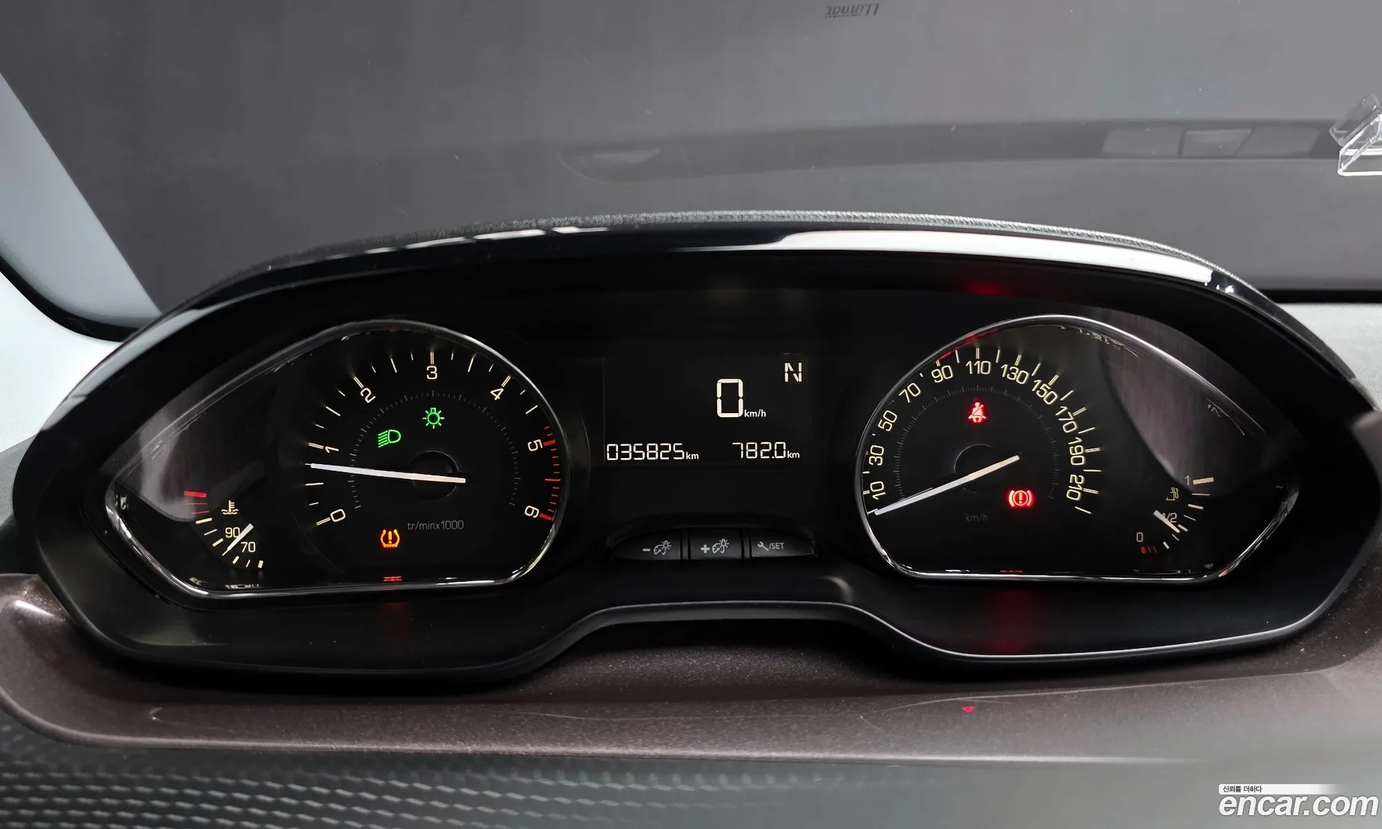 Peugeot 2008 2015 VF3CU9HP8GY001479 — 12