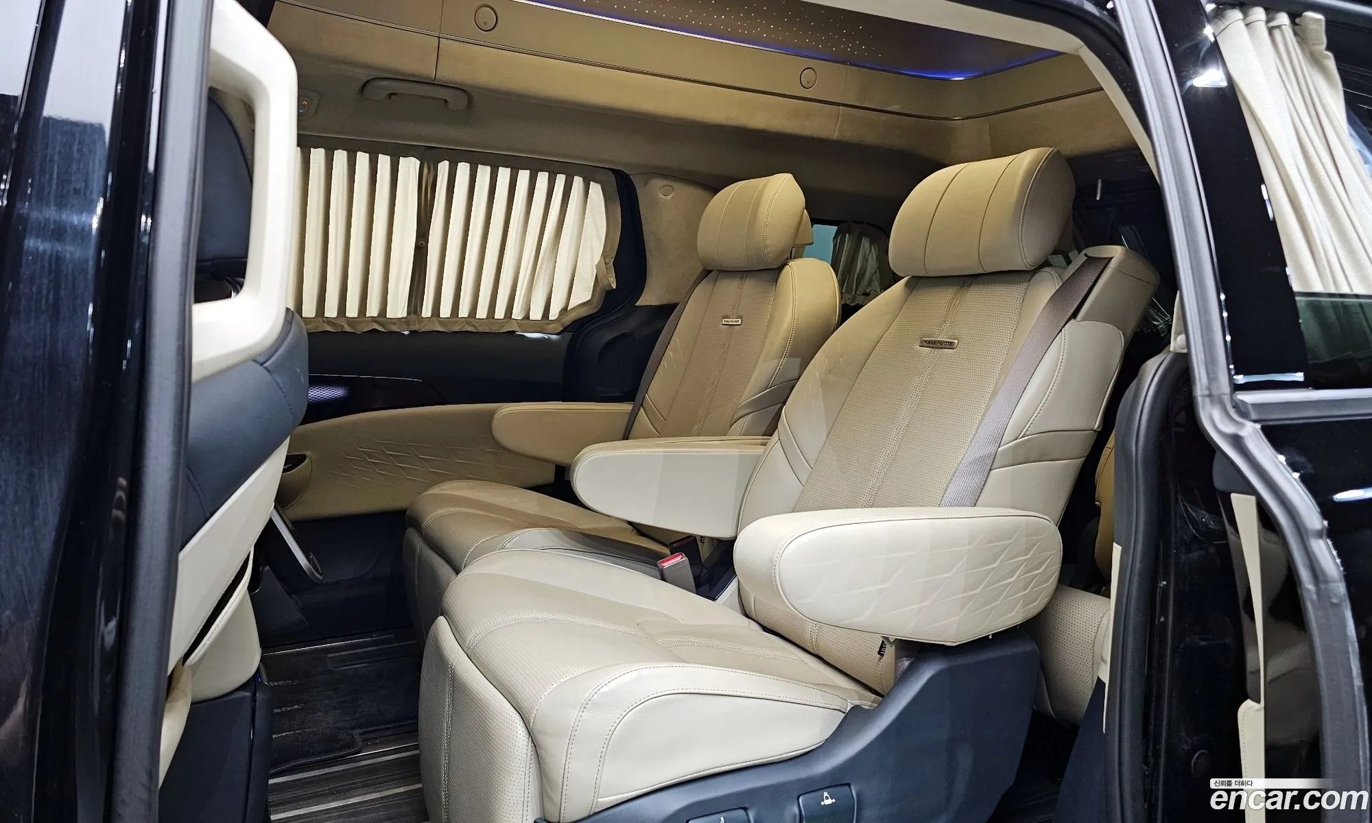Kia Carnival 2021 — 3