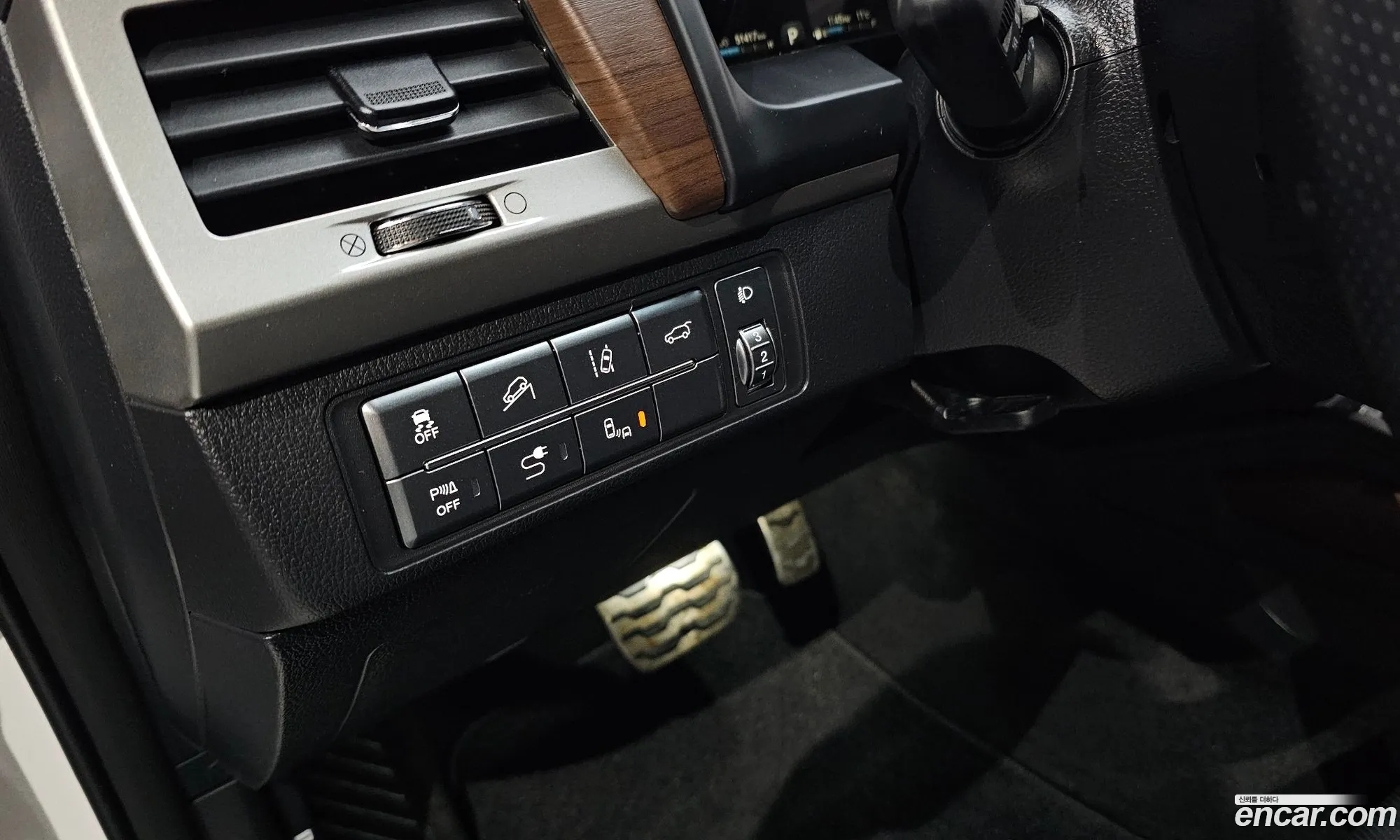 KG Mobility (SsangYong) G4 Rexton 2018 — 18