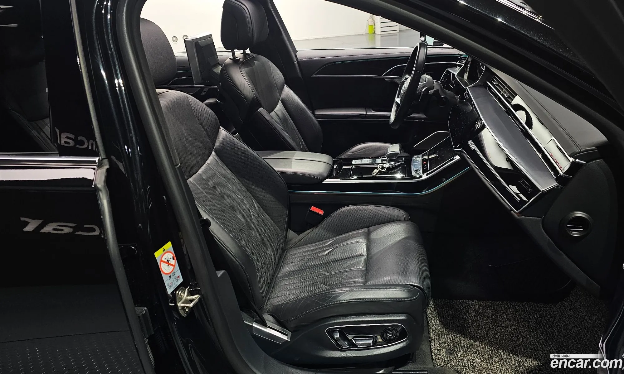 Audi A8 2021 WAUZZZF82MN013496 — 10