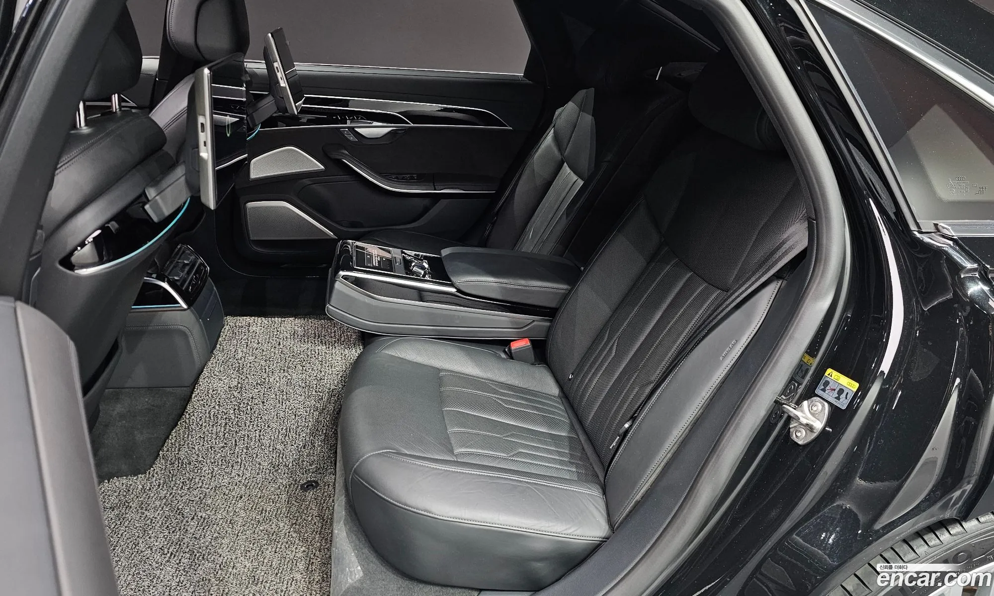 Audi A8 2021 WAUZZZF82MN013496 — 11