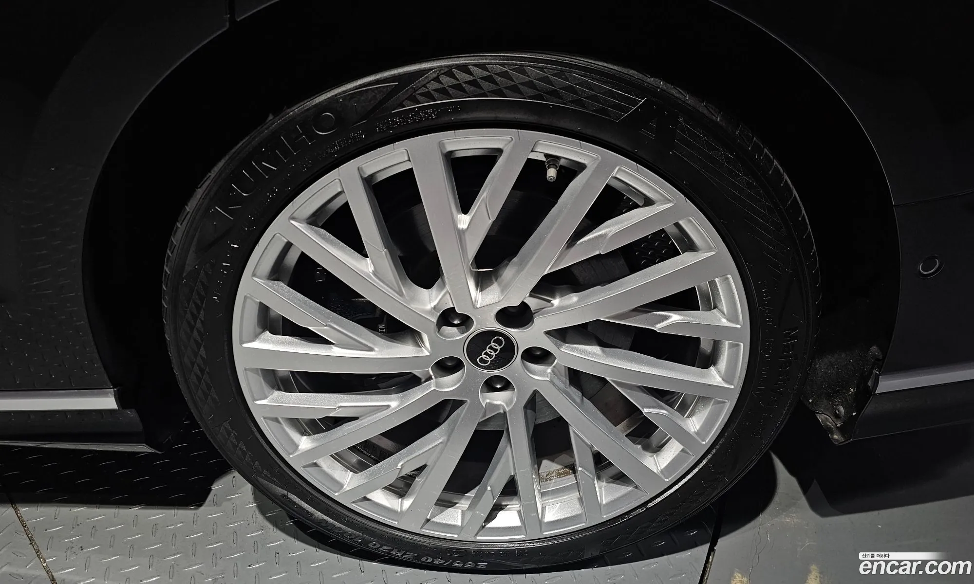 Audi A8 2021 WAUZZZF82MN013496 — 8