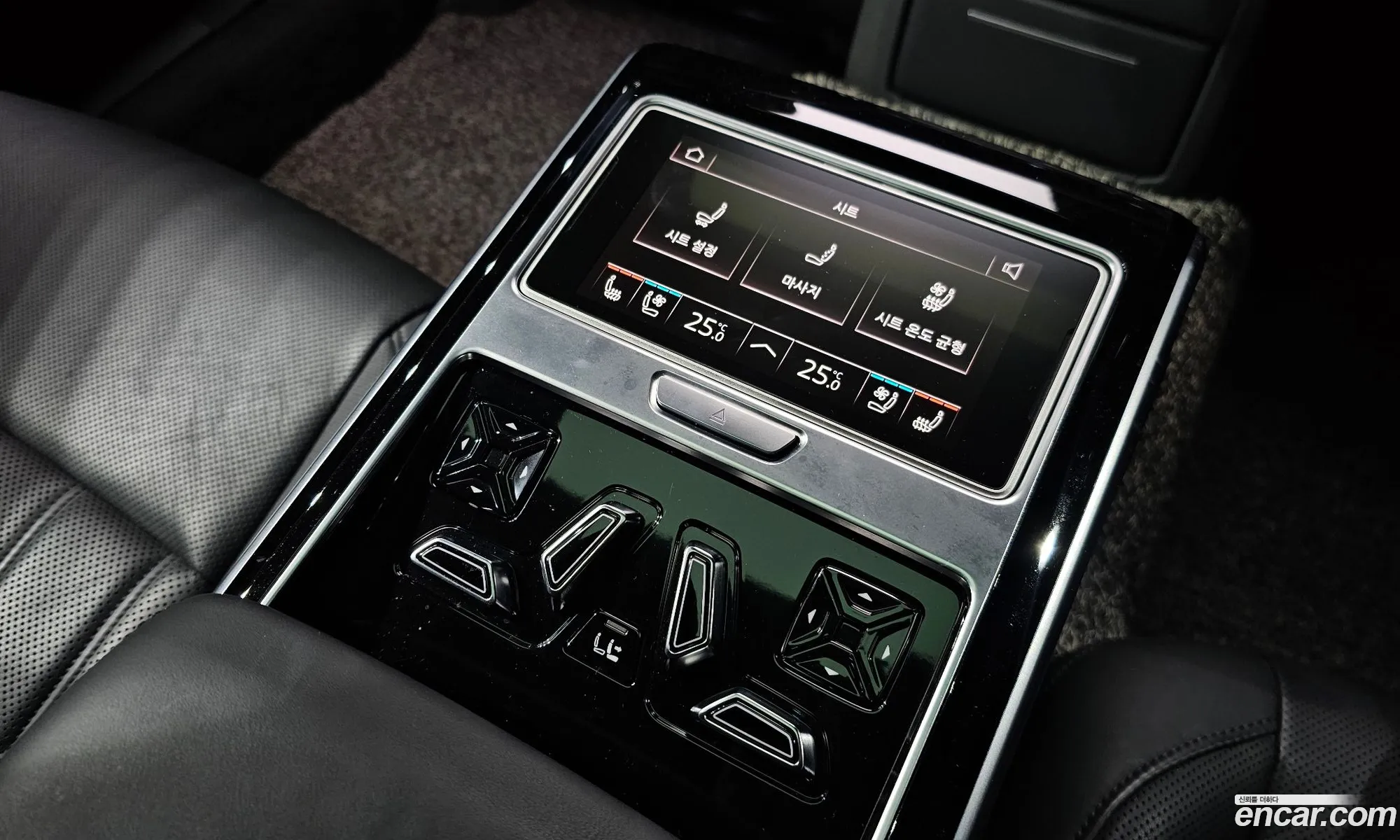 Audi A8 2021 WAUZZZF82MN013496 — 19