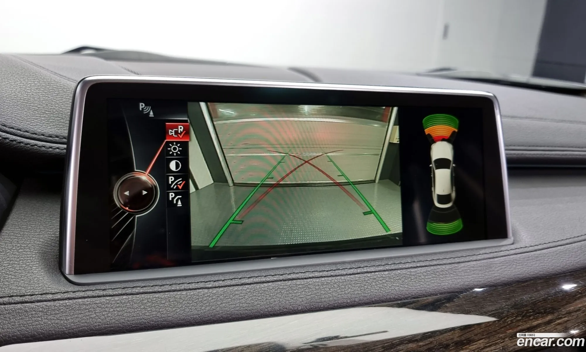 BMW X6 2016 WBAKV2100G0R30282 — 17
