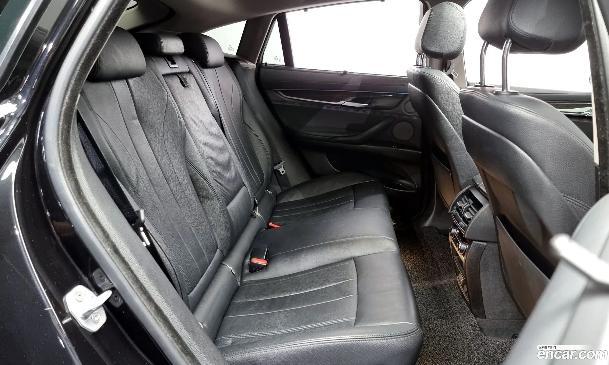 BMW X6 2016 WBAKV2100G0R30282 — 16