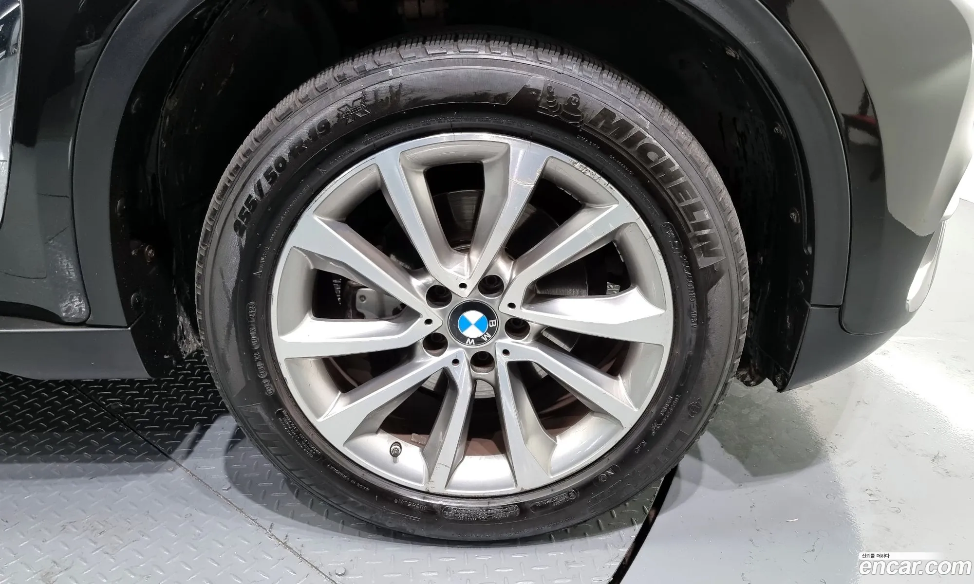 BMW X6 2016 WBAKV2100G0R30282 — 18