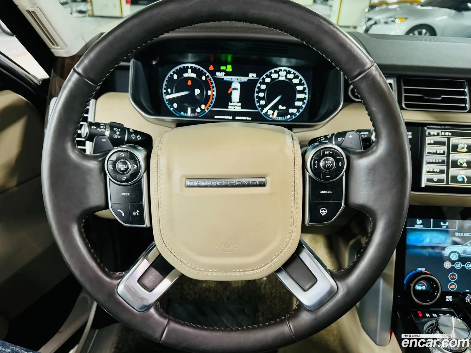 Land Rover Range Rover 2015 — 17