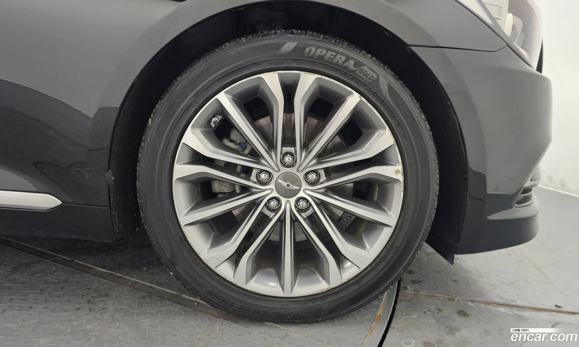 Hyundai Genesis DH 2014 — 15