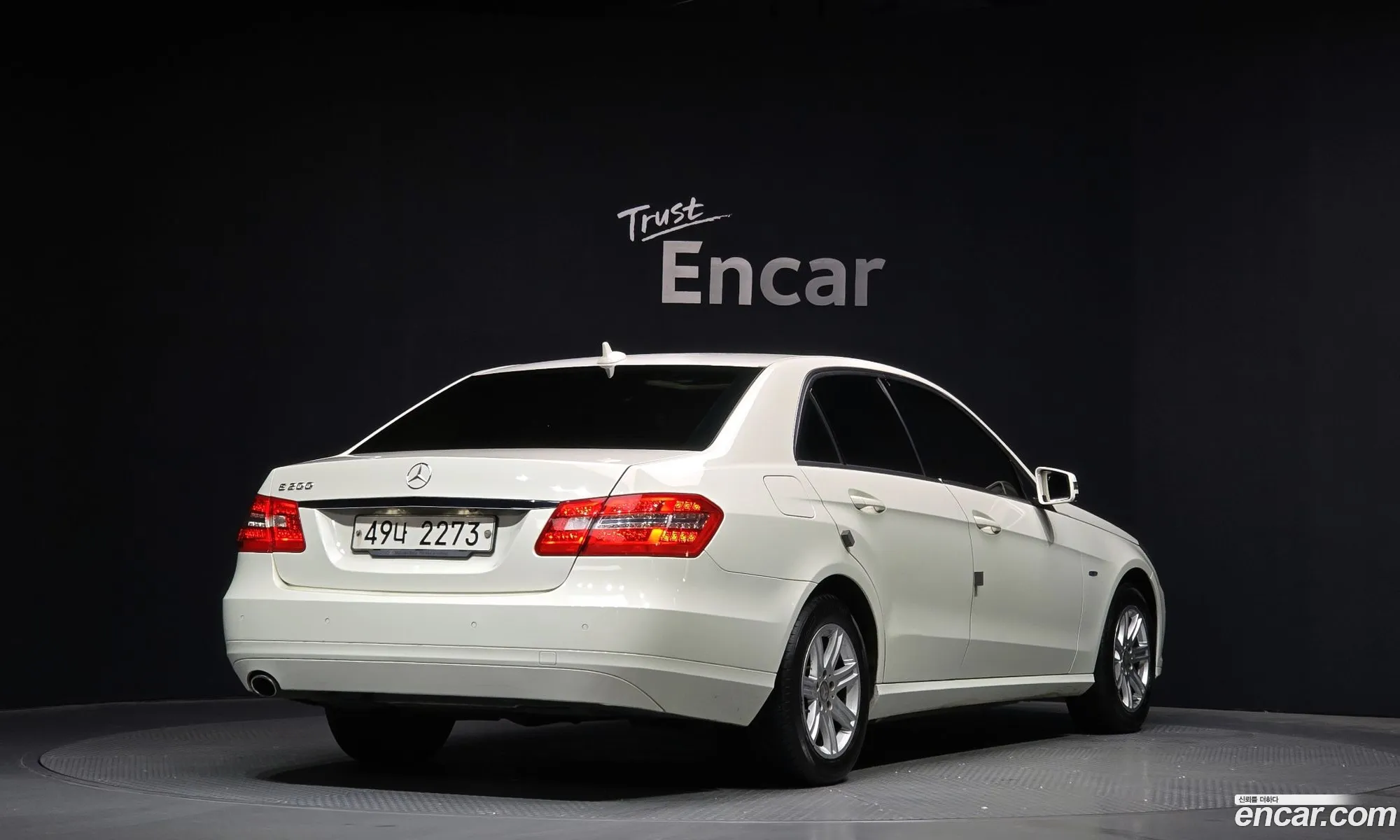 Mercedes-Benz E-Class W212 2012 WDDHF4JB8CA650000 — 16