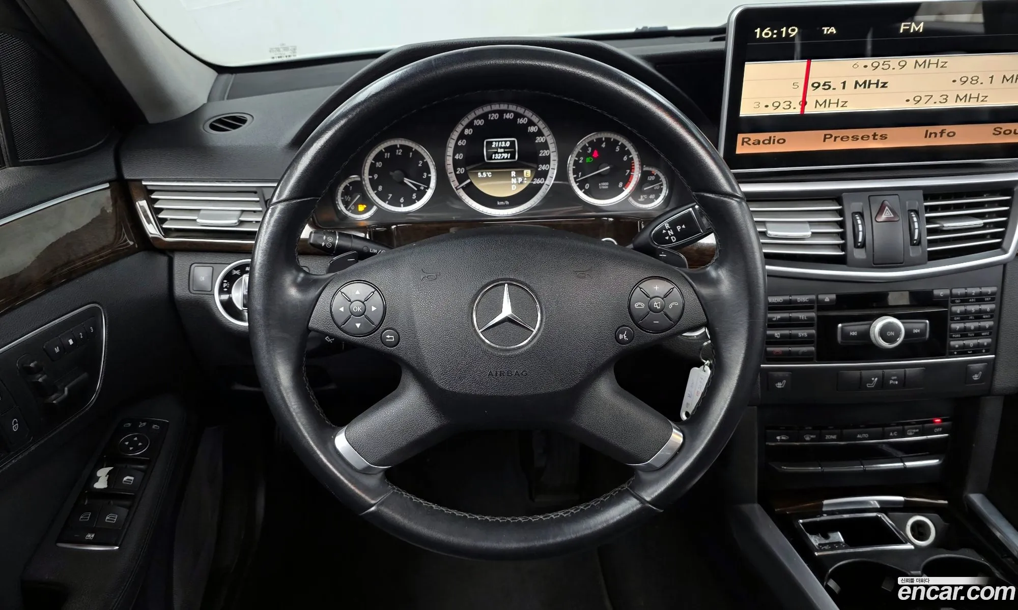 Mercedes-Benz E-Class W212 2012 WDDHF4JB8CA650000 — 5
