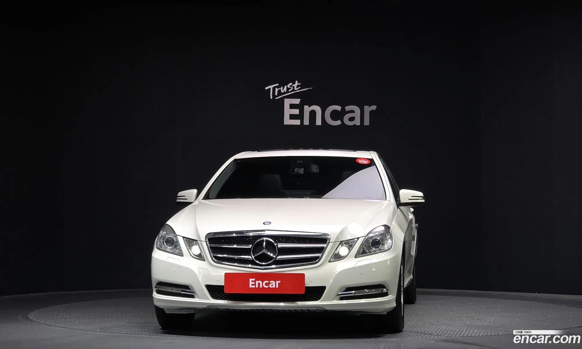 Mercedes-Benz E-Class W212 2012 WDDHF4JB8CA650000 — 8