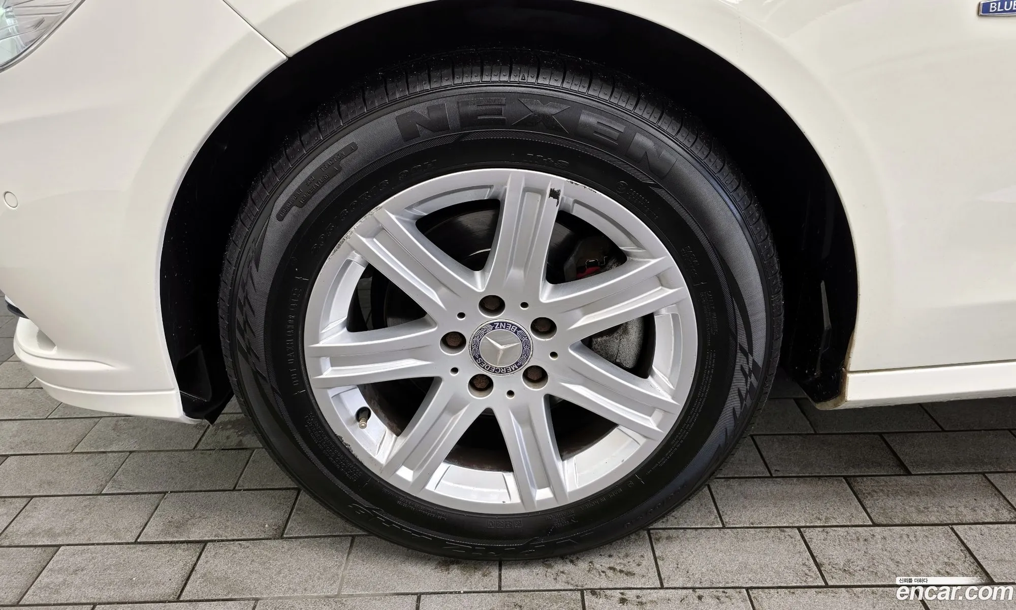 Mercedes-Benz E-Class W212 2012 WDDHF4JB8CA650000 — 14