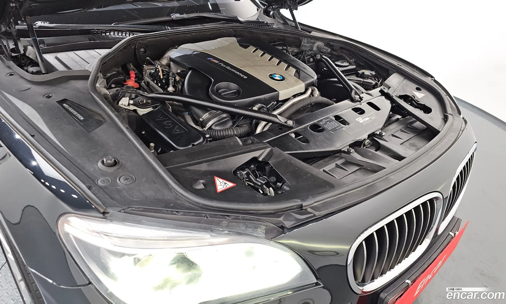 BMW 7 Series 2015 — 17