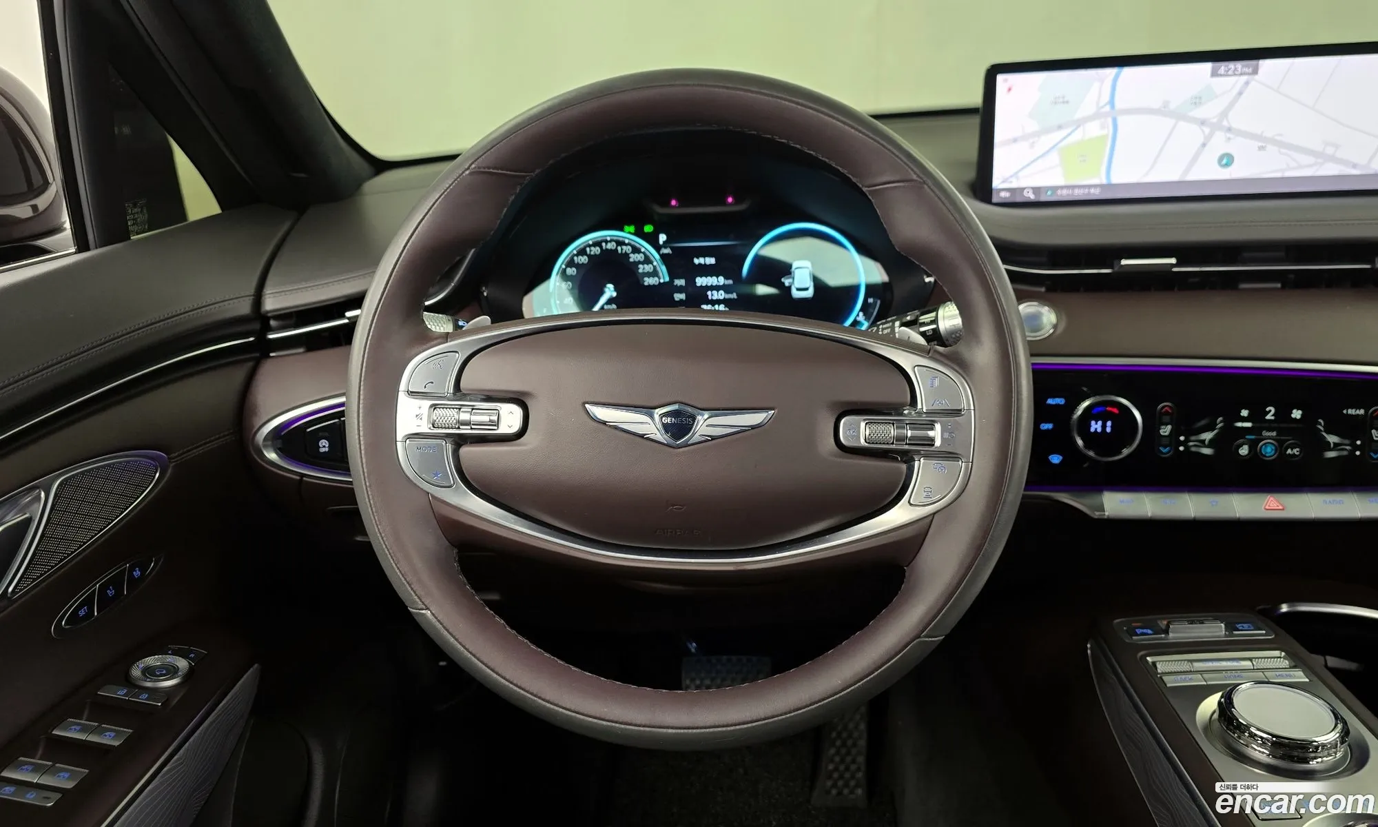 Genesis GV70 2021 — 12