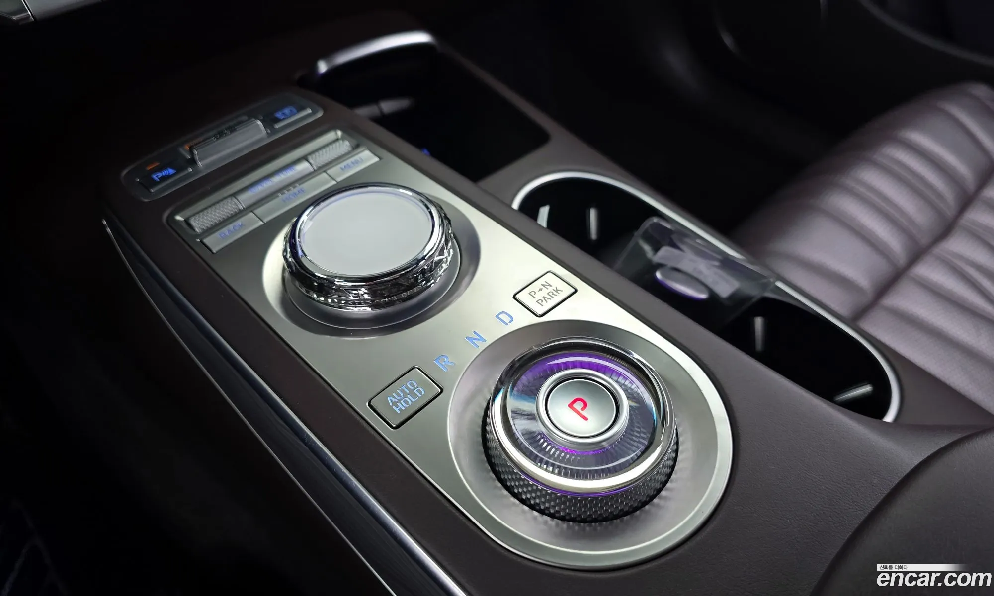 Genesis GV70 2021 — 13