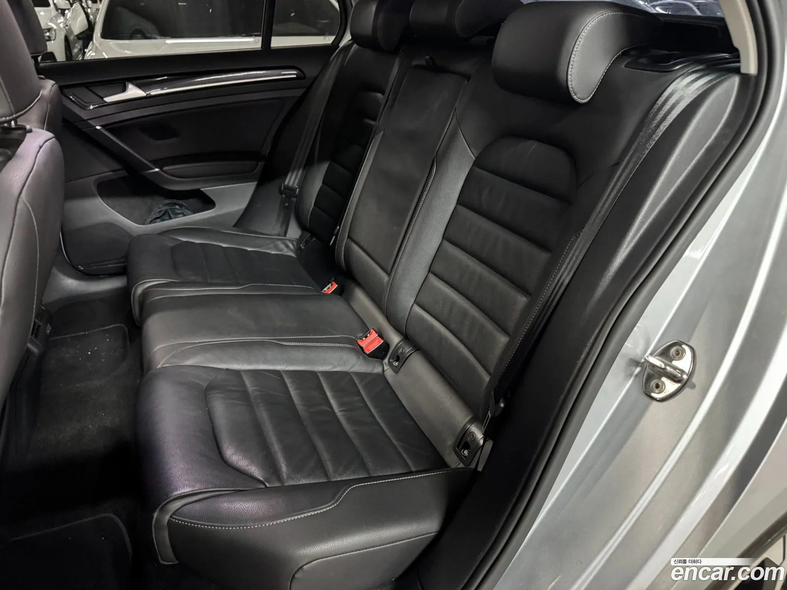 Volkswagen Golf 7th Gen 2016 — 4