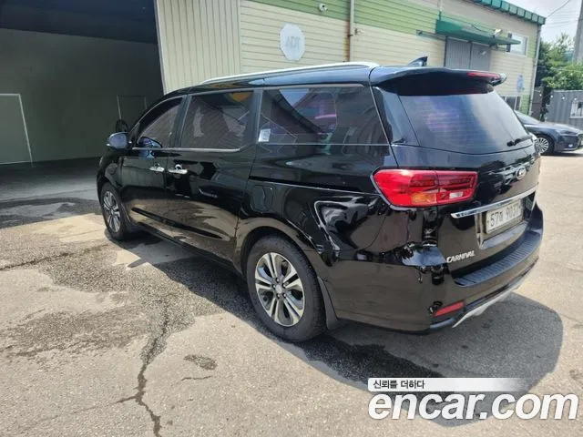 Kia Carnival 2018 — 13
