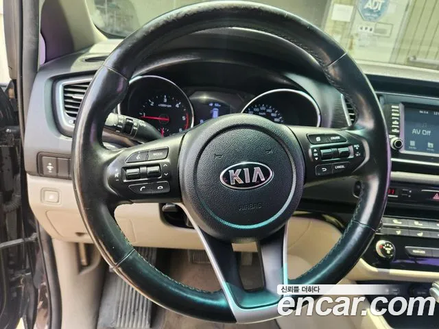 Kia Carnival 2018 — 5