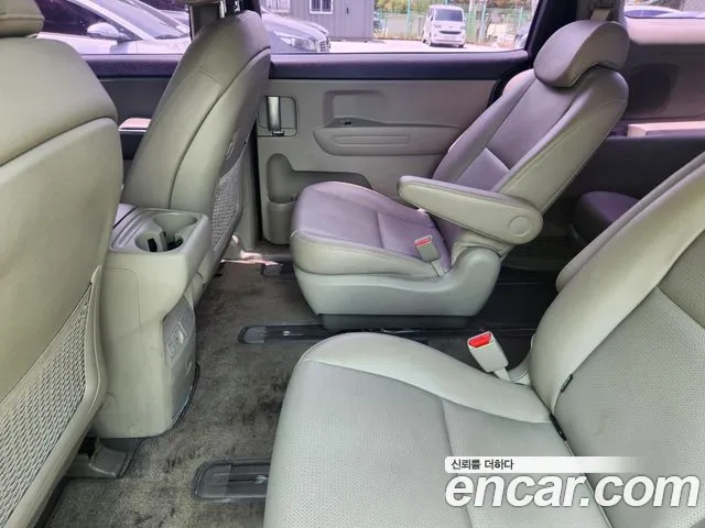 Kia Carnival 2018 — 8