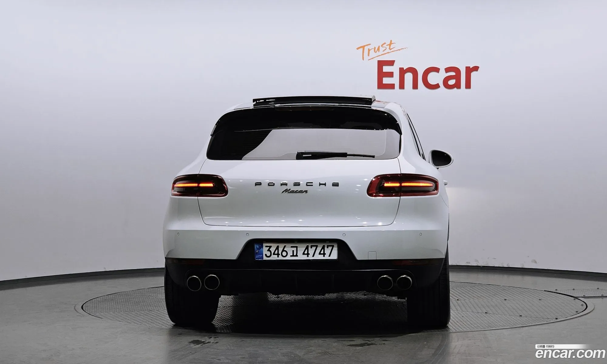 Porsche Macan 2018 WP1AA2953JLB15802 — 17