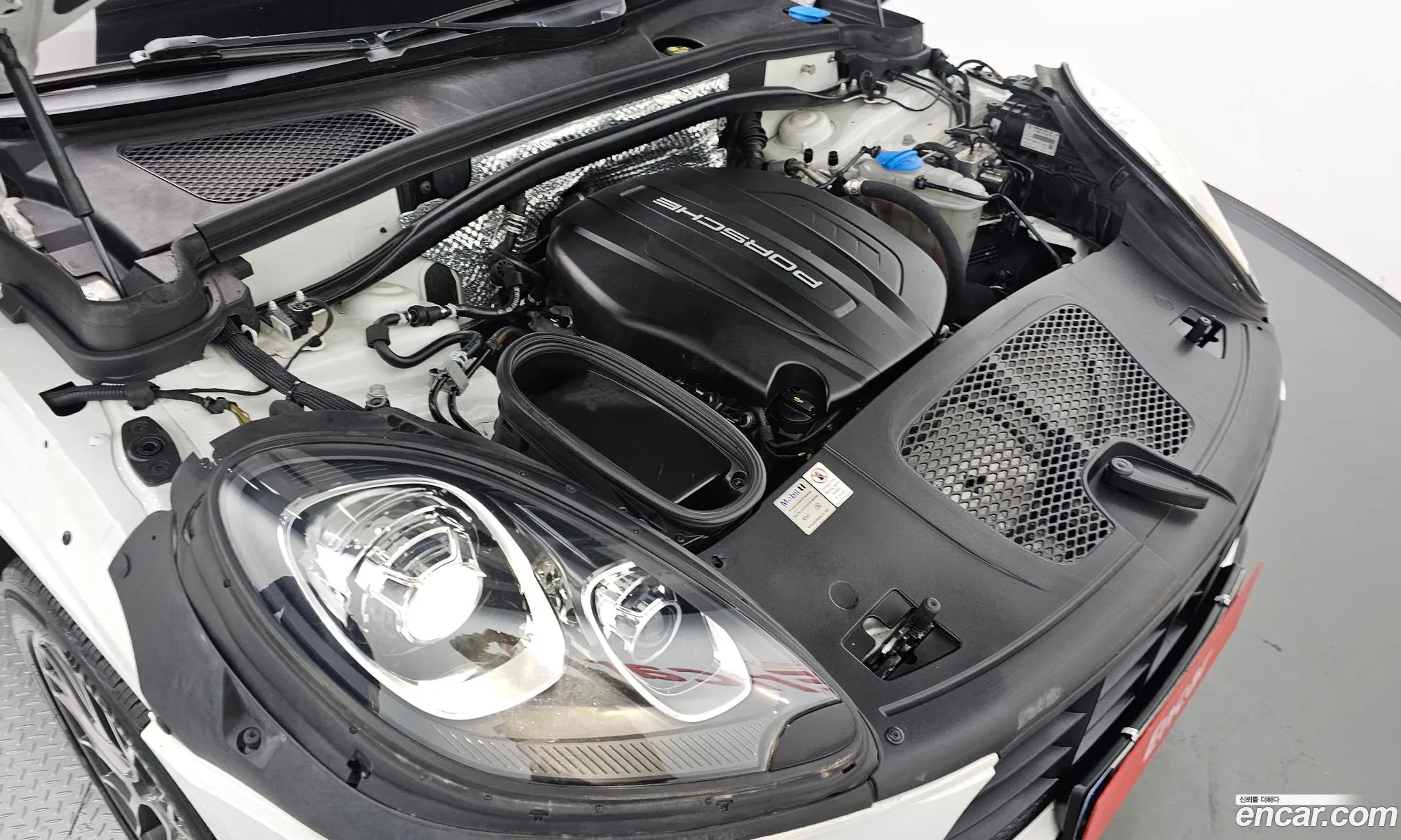 Porsche Macan 2018 WP1AA2953JLB15802 — 14
