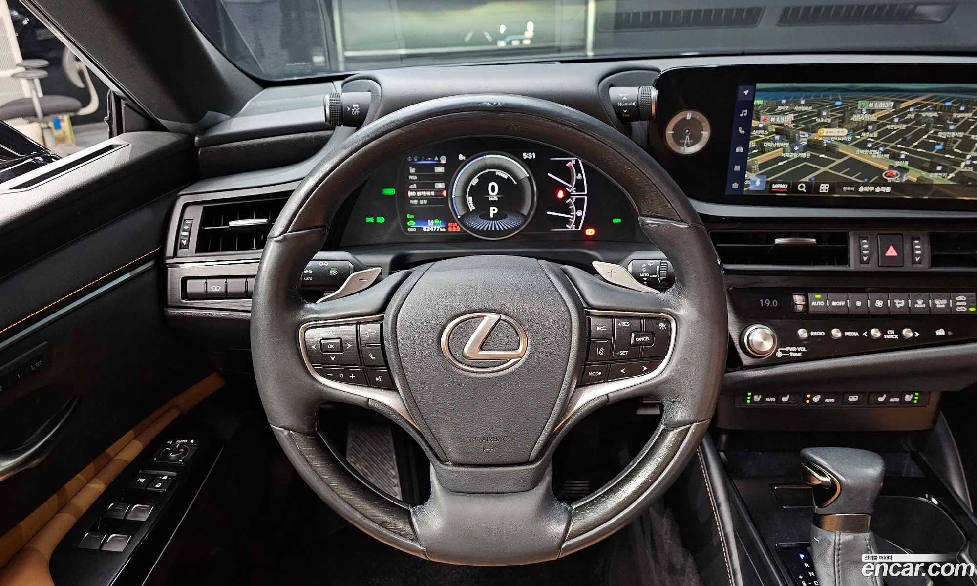 Lexus ES300h 7th Gen 2023 JTHBA1C1XP2014680 — 7