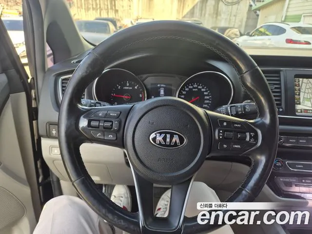 Kia Carnival 2018 — 6