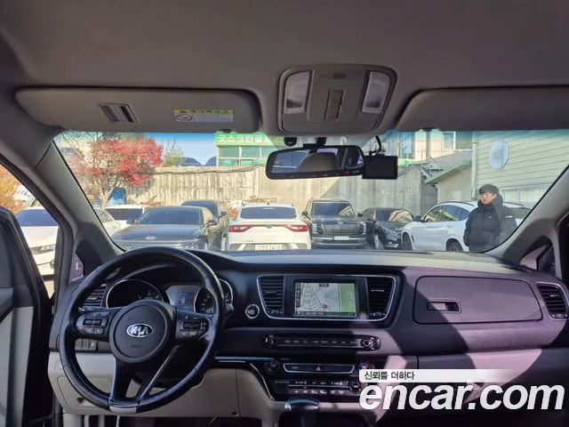 Kia Carnival 2018 — 12