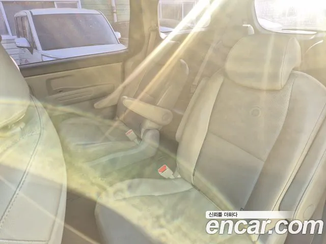 Kia Carnival 2018 — 16